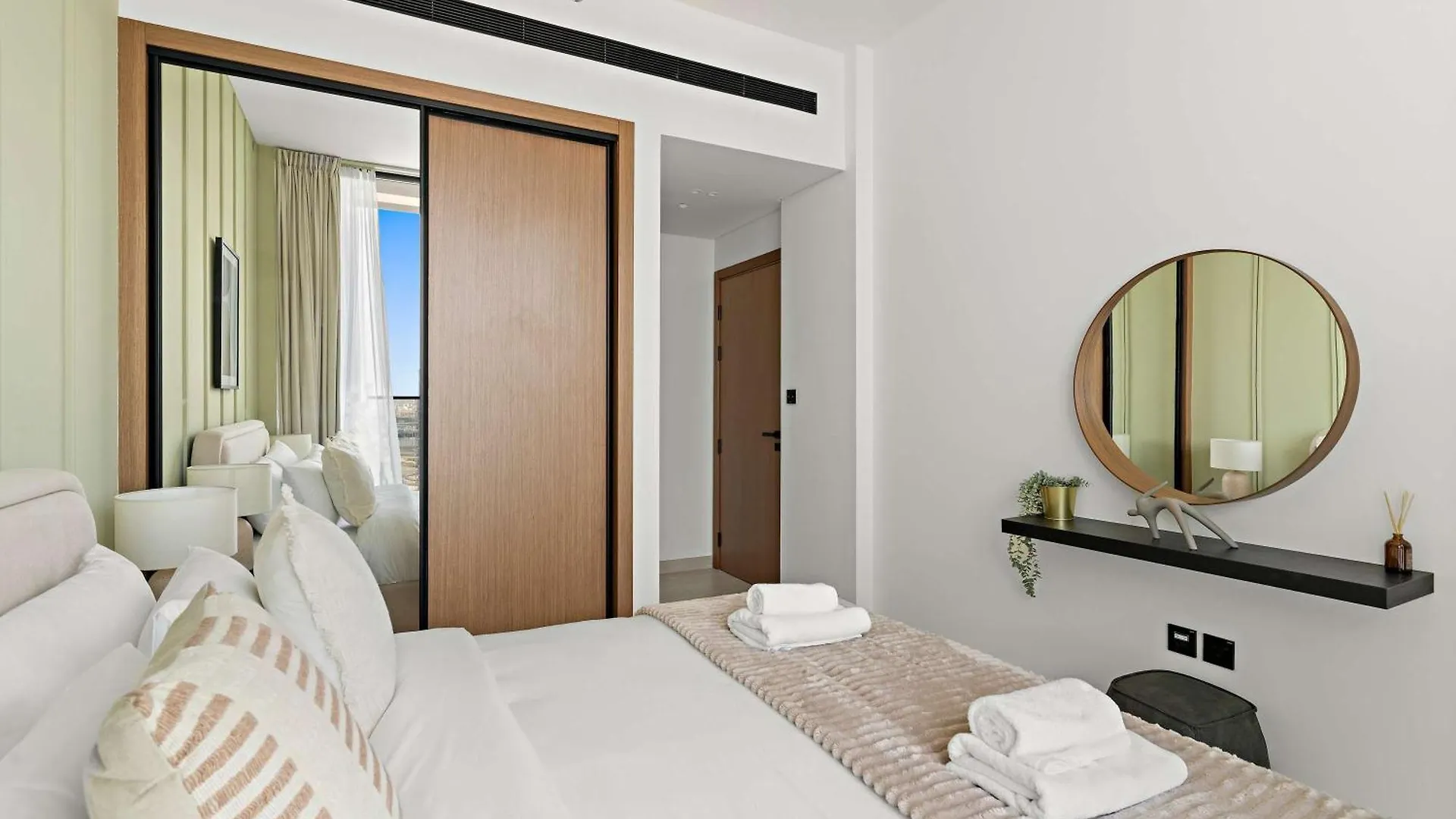 Silkhaus Premier 1Br In Binghatti Venus Near Jvc Dubai Apartment